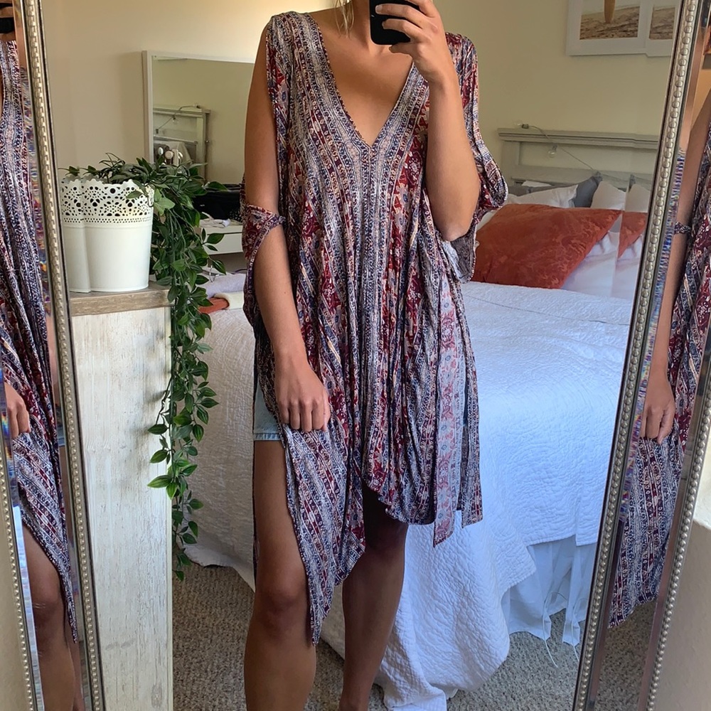 Final Touch, Over Size Pattern Shirt. Medium